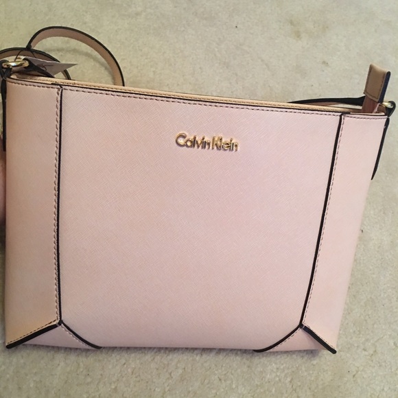 Calvin Klein Crossover - Picture 1 of 4